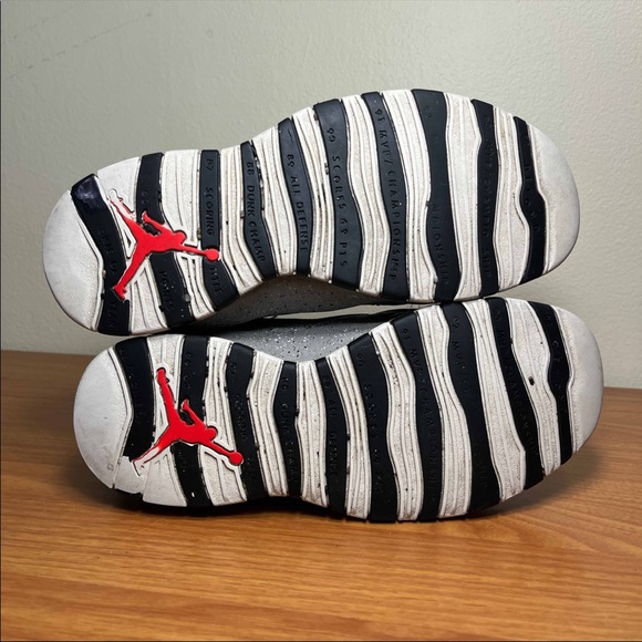 Jordan 10 Cement - Picture 6 of 11